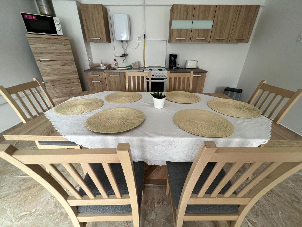 Aranylak Vendeghaz Apartment